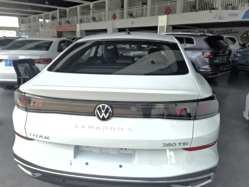 VOLKSWAGEN LINGDU