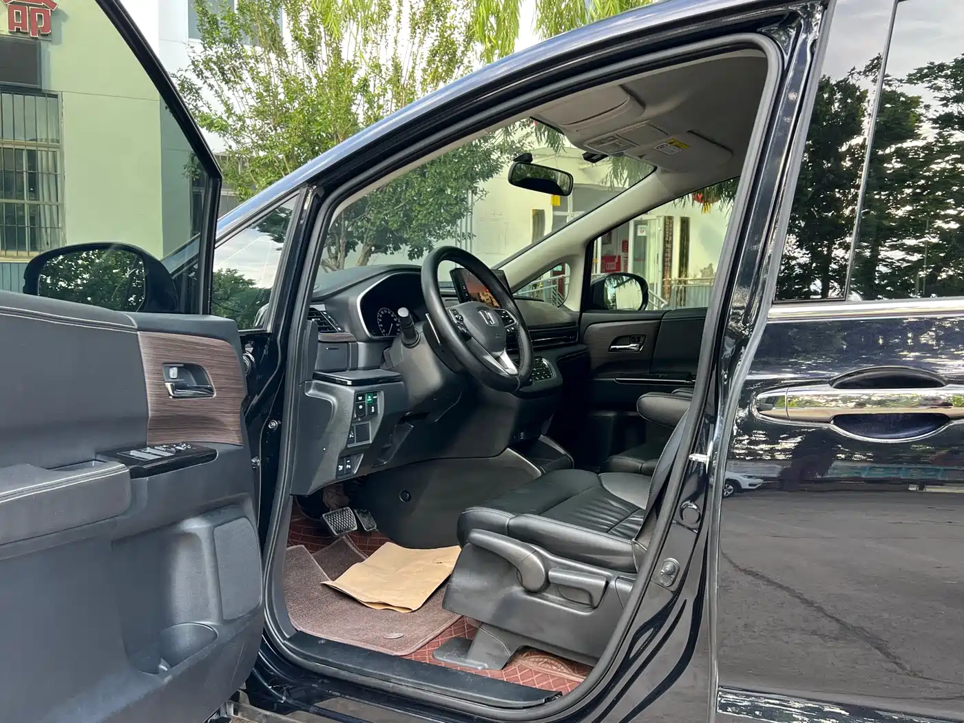 Honda Odyssey 2022 2.0L e:HEV Sharp·Enjoyment Edition фото 19