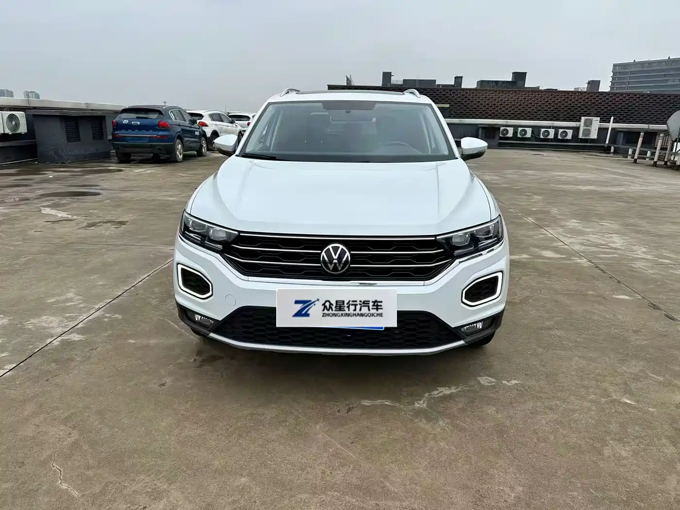 Volkswagen T-ROC 2021 280TSI DSG 2WD Comfort Smart Connect 30th Anniversary Edition фото 2