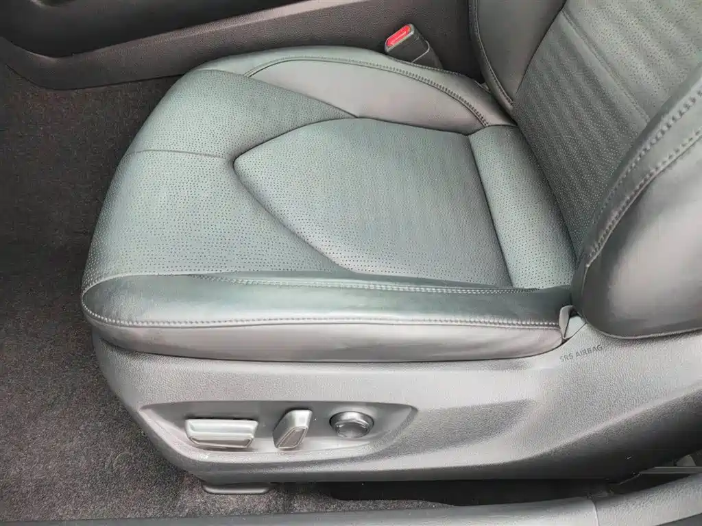 Toyota Avalon 2019 Hybrid 2.5L Luxury Edition China VI фото 20