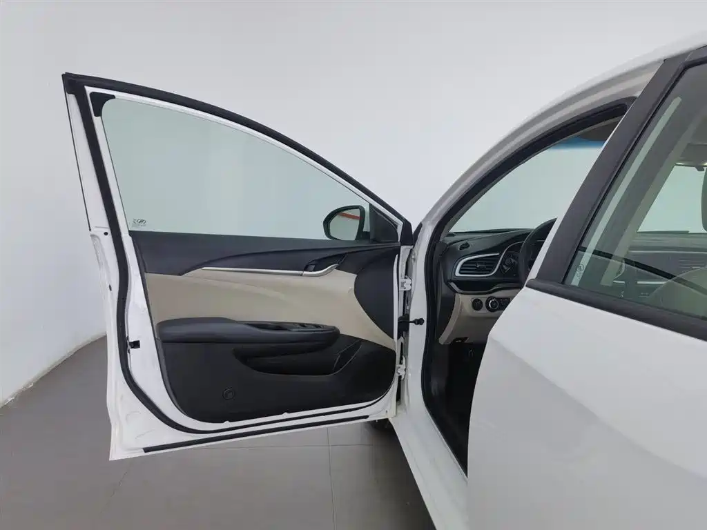 Buick Excelle 2018 15T Dual Clutch Elite (China V) фото 8