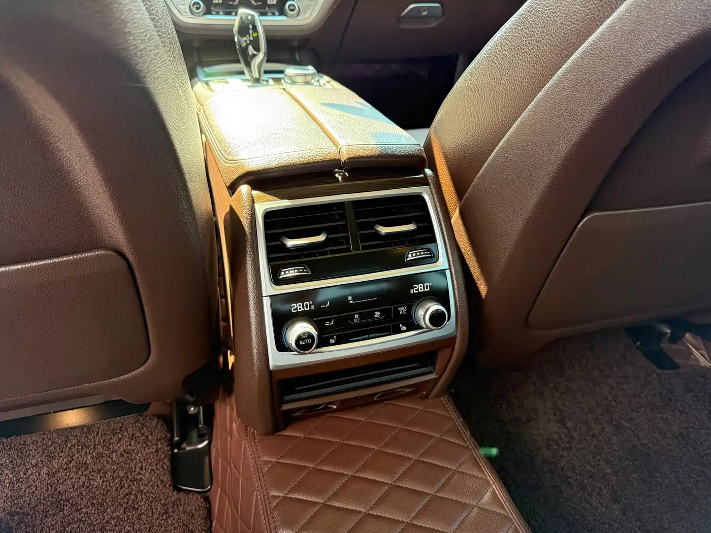 BMW 7 Series 2016 730Li Leading фото 22