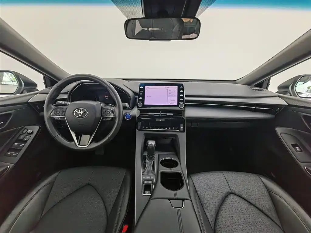 Toyota Avalon 2019 Hybrid 2.5L Luxury Edition China VI фото 5