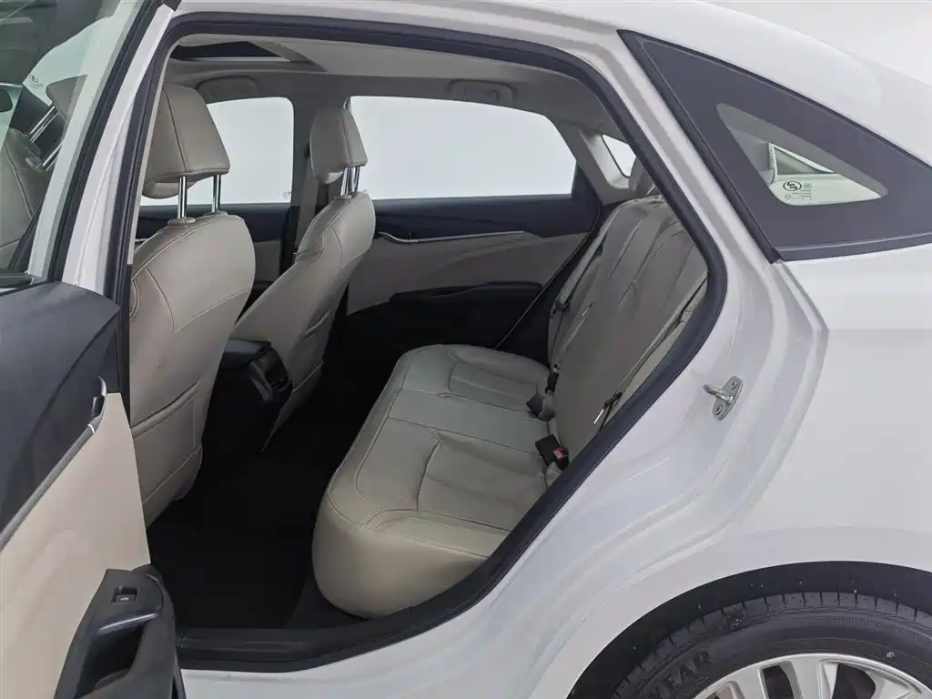 Buick Excelle 2018 15T Dual Clutch Elite (China V) фото 15