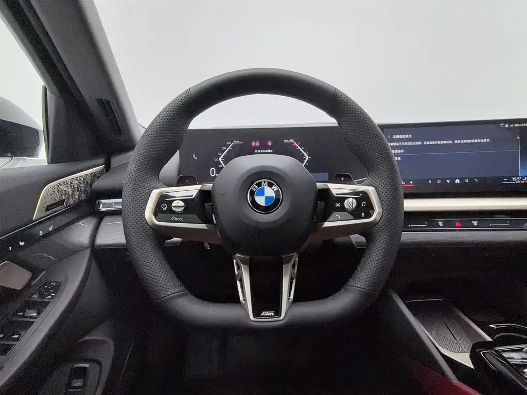 BMW 5 Series 2024 530Li Premium M Sport Package фото 11