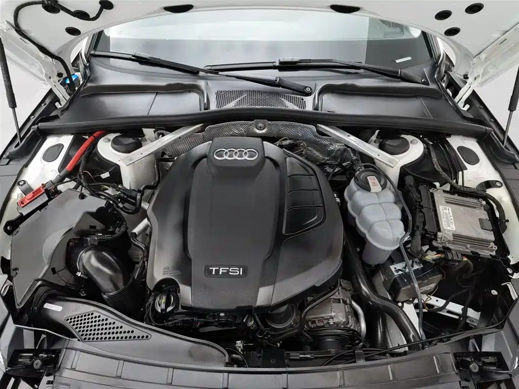 Audi A4L 2020 40 TFSI Fashion Dynamic Edition фото 6