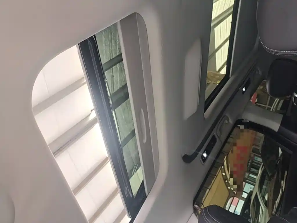 SAIC Maxus Maxus G90 2022 2022 2.0T Nebula 7-Seater Edition