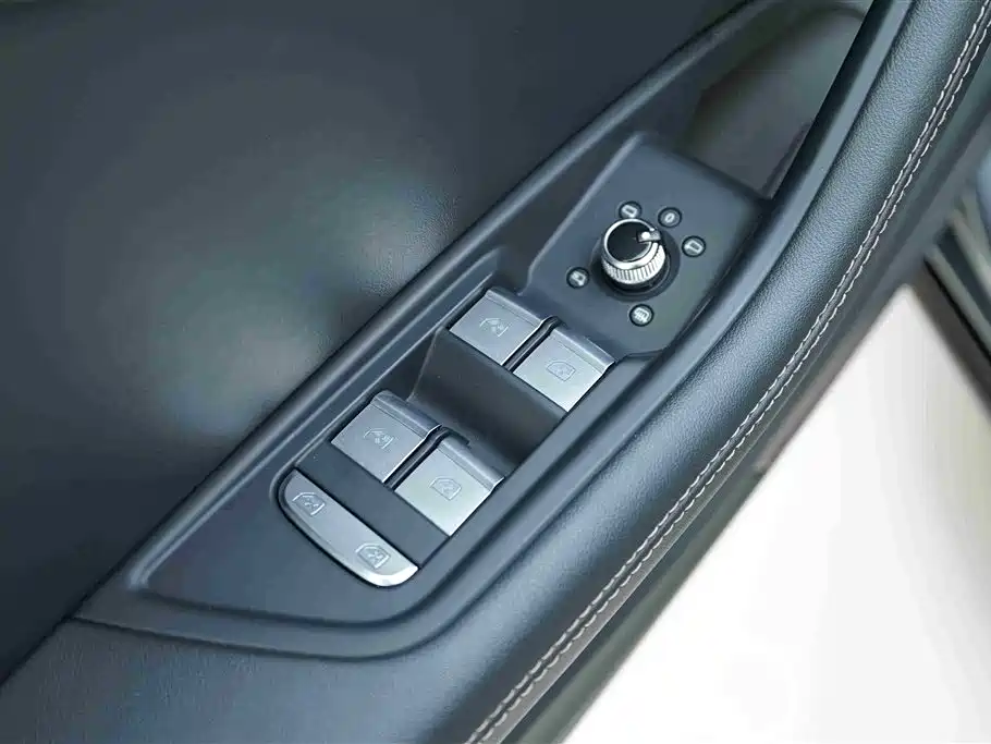 Audi A4L 2024 40 TFSI quattro RS Kit Speed Edition фото 13