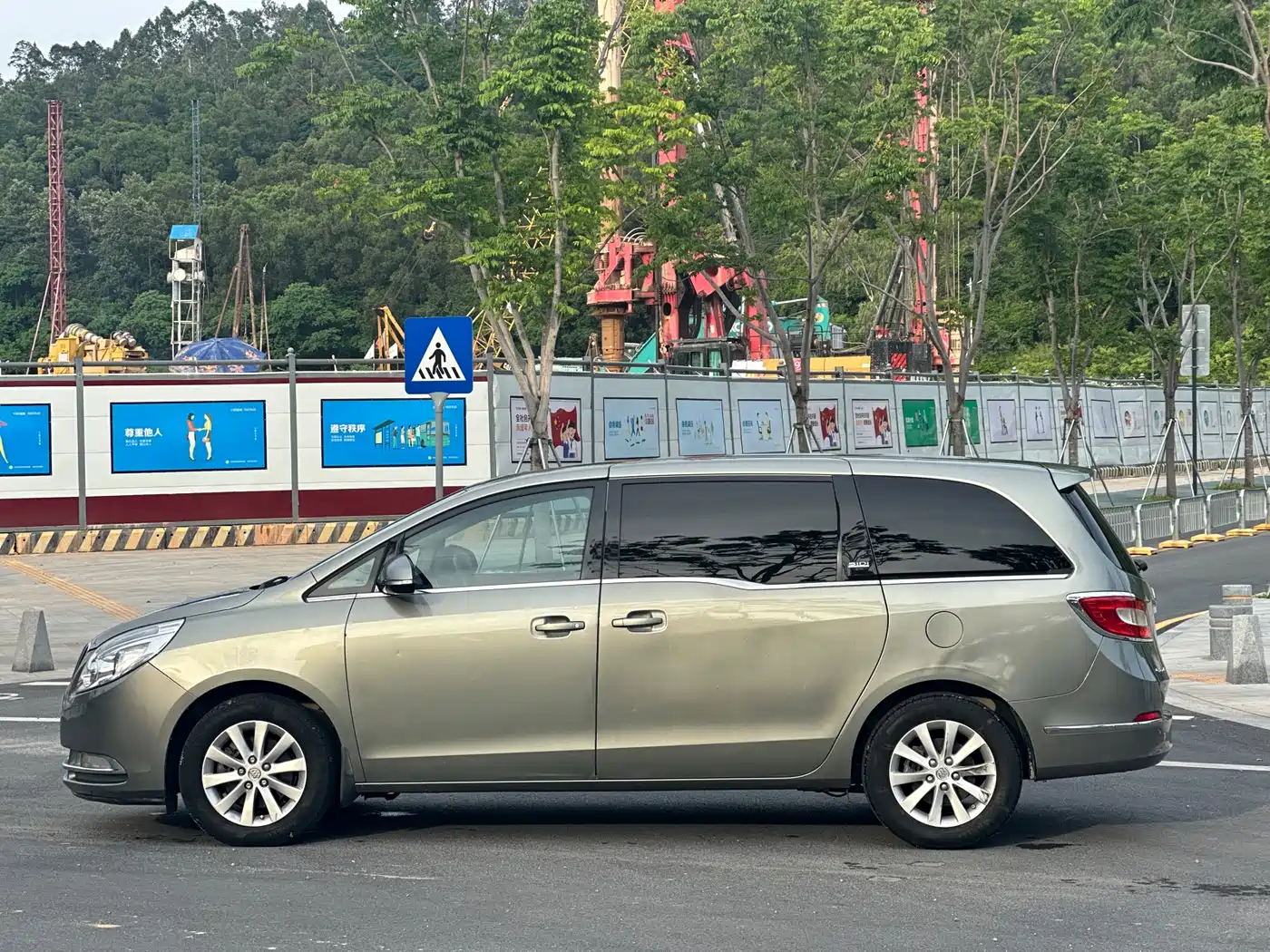 Buick GL8 2013 2.4L Comfort Edition фото 5