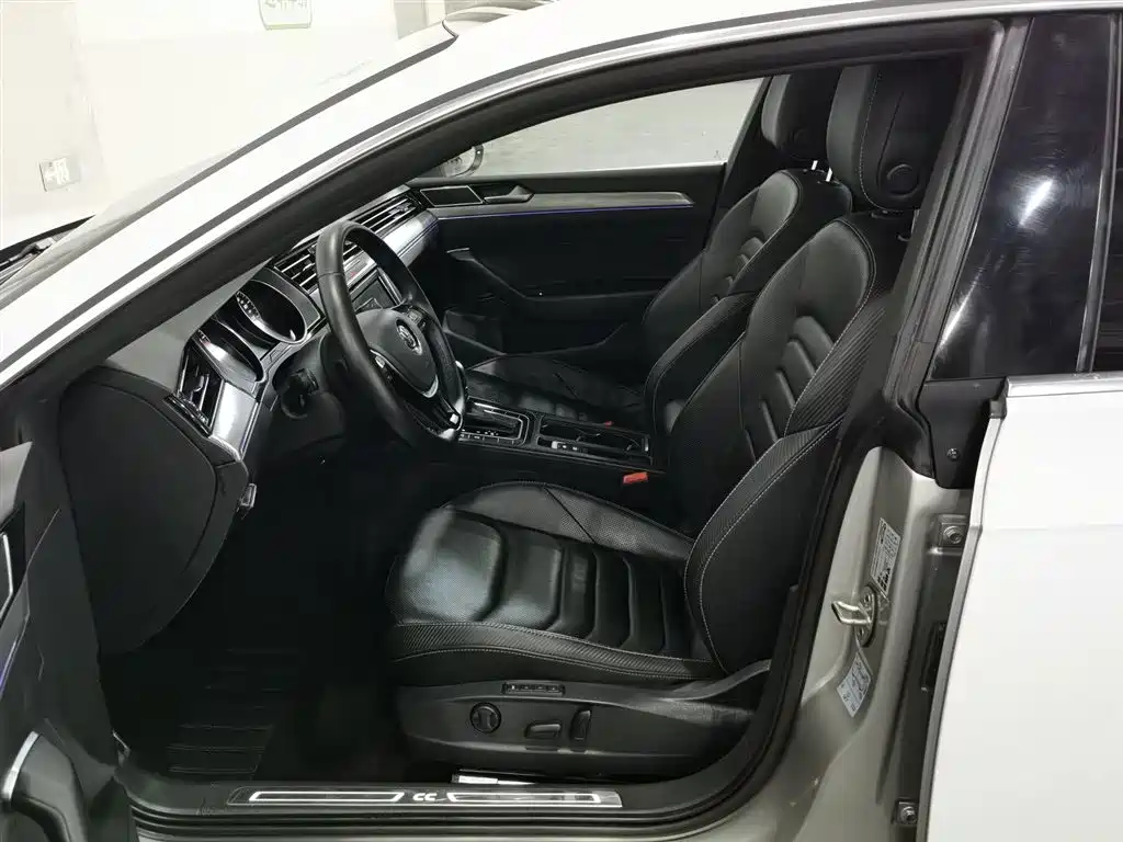 Volkswagen FAW-Volkswagen CC 2019 330TSI Charming Appearance (China V) фото 10