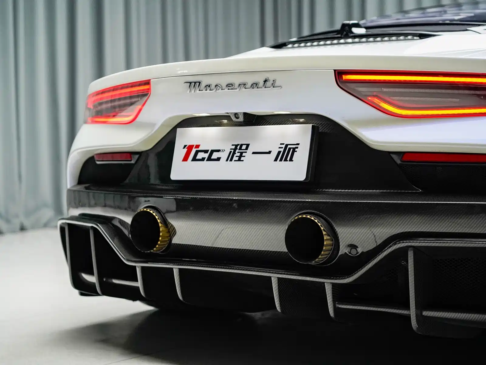Фото 13 - Maserati MC20