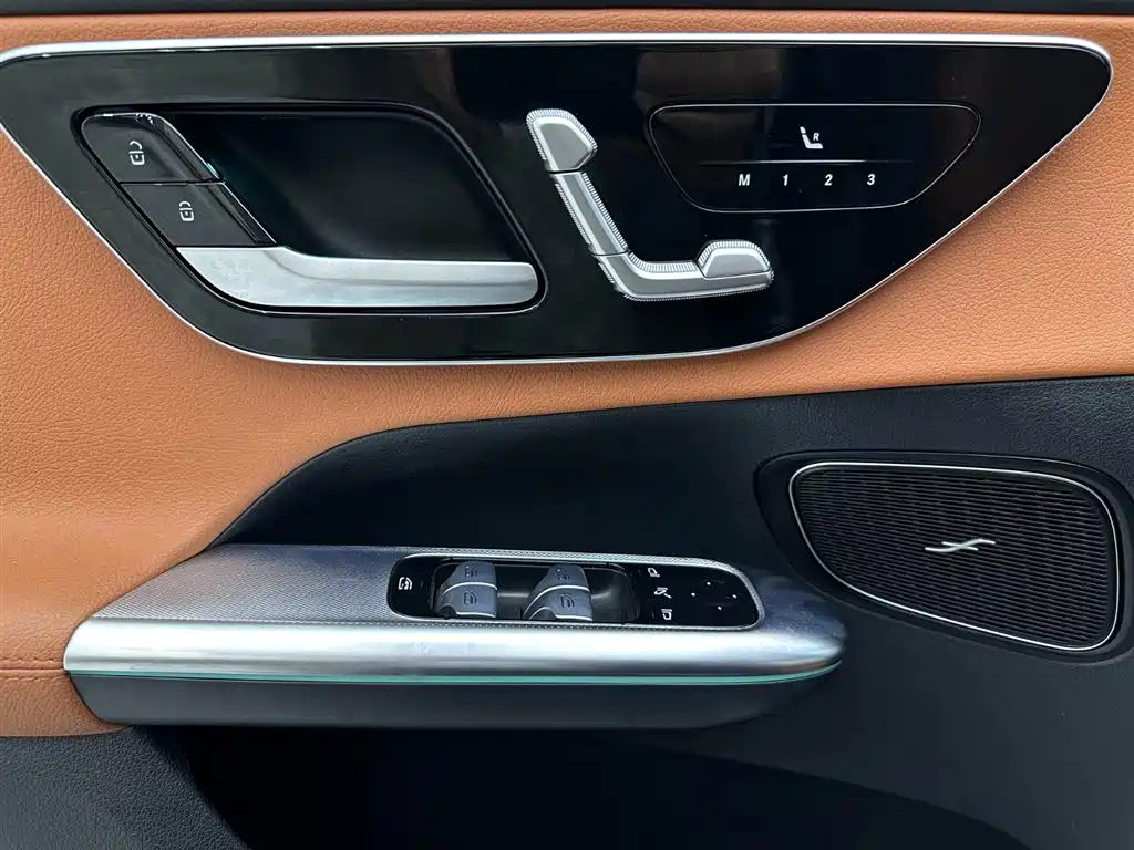 Mercedes-Benz GLC 2024 Facelift GLC 300 L 4MATIC Sport 5-seater фото 25