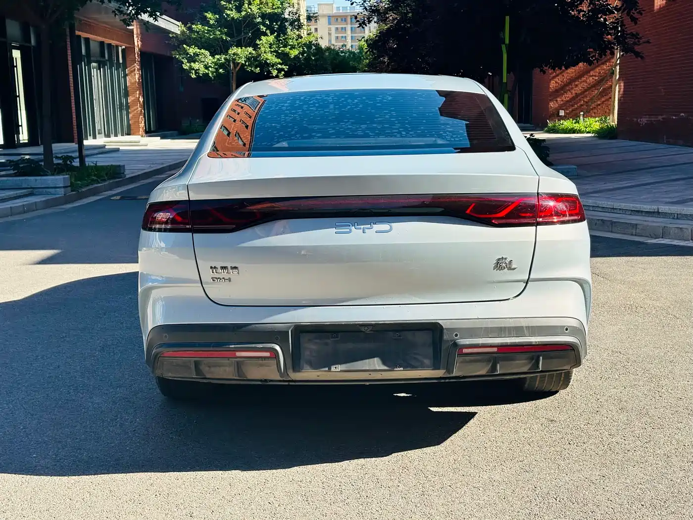 BYD Qin L 2024 DM-i 120KM Leading фото 6