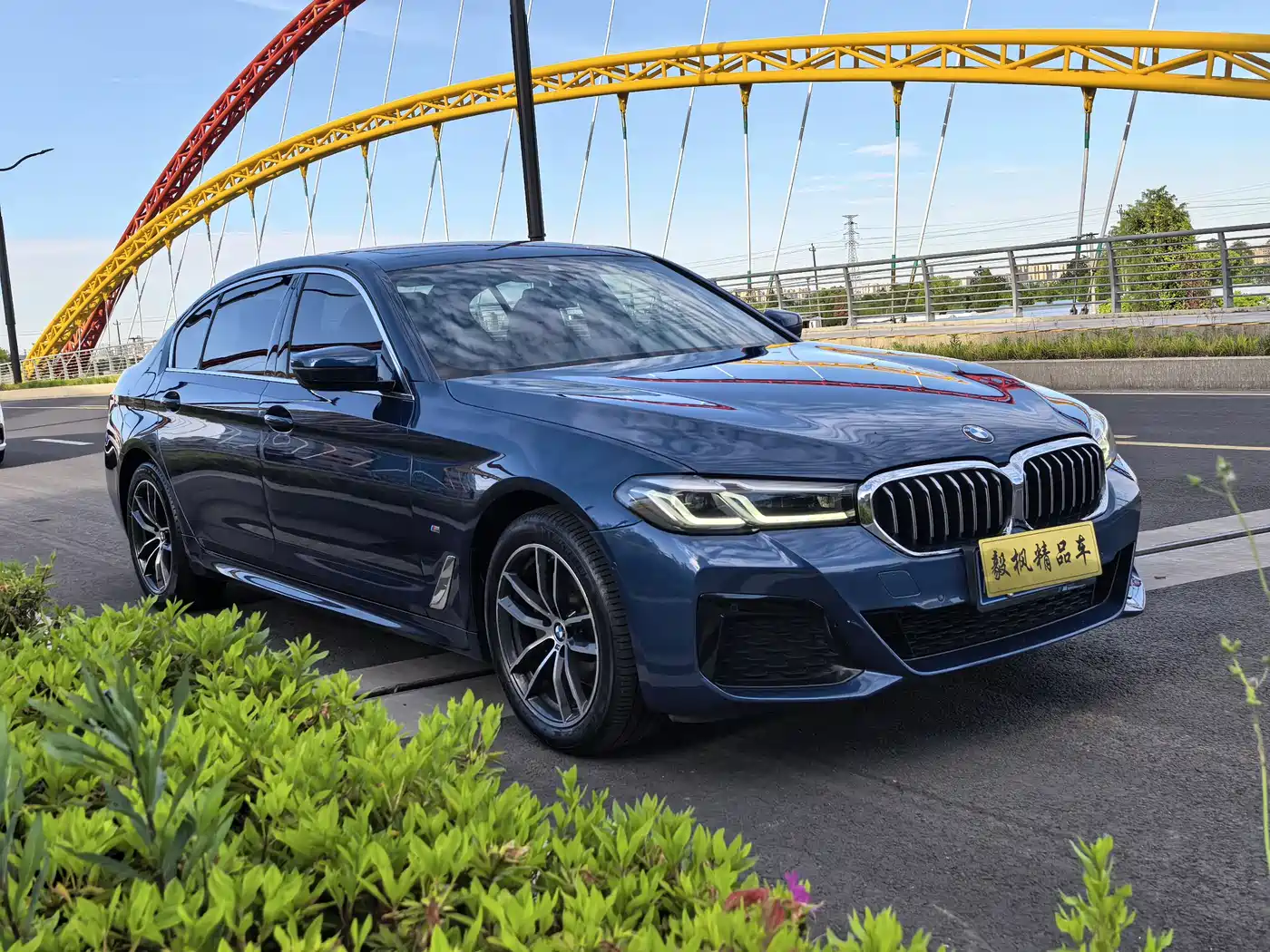 BMW 5 Series 2021 525Li M Sport Package фото 3