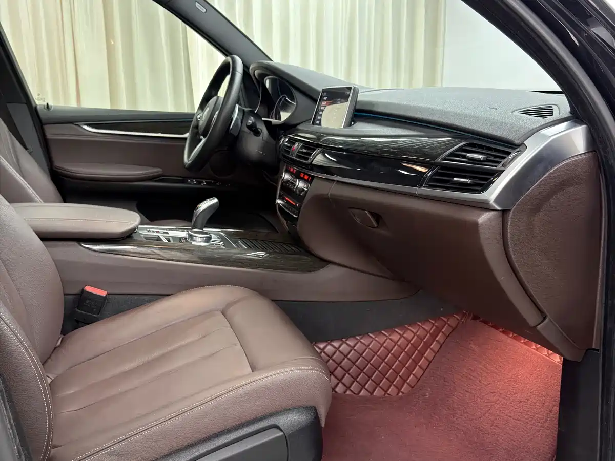BMW X5 (Import) 2017 xDrive35i M Luxury Sport фото 6