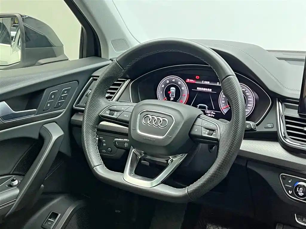 Audi Q5L 2022 45T Luxury Dynamic фото 21