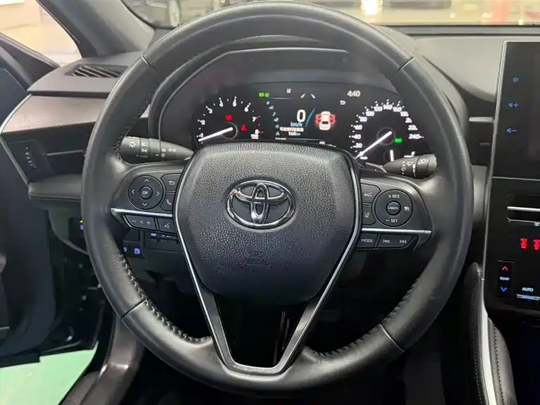 TOYOTA ASIAN DRAGON