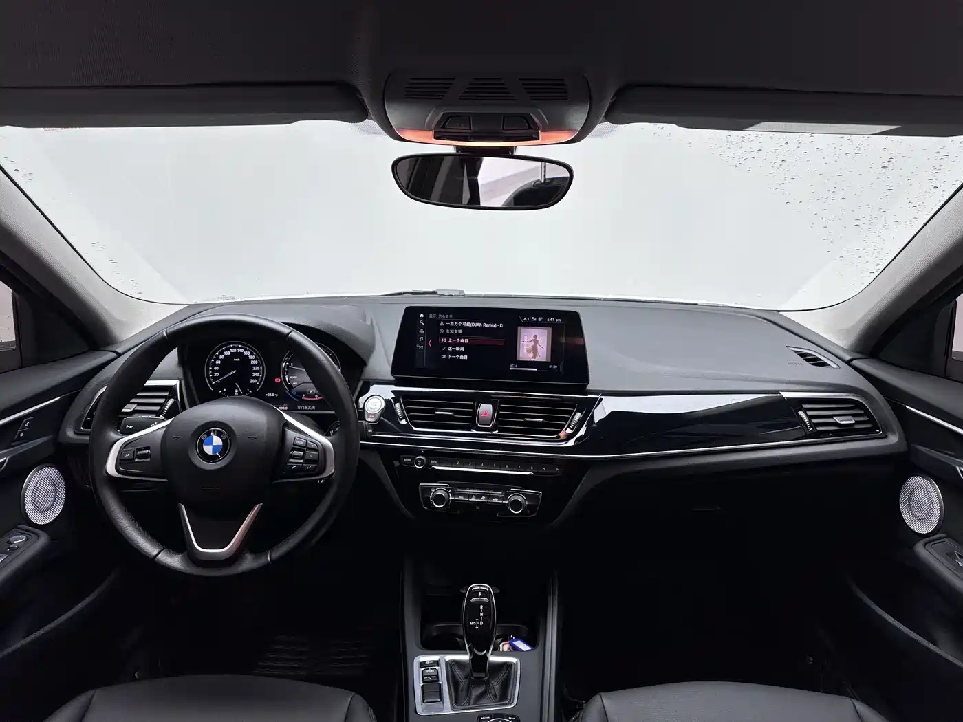 BMW 1 Series 2022 120i M Sport фото 13