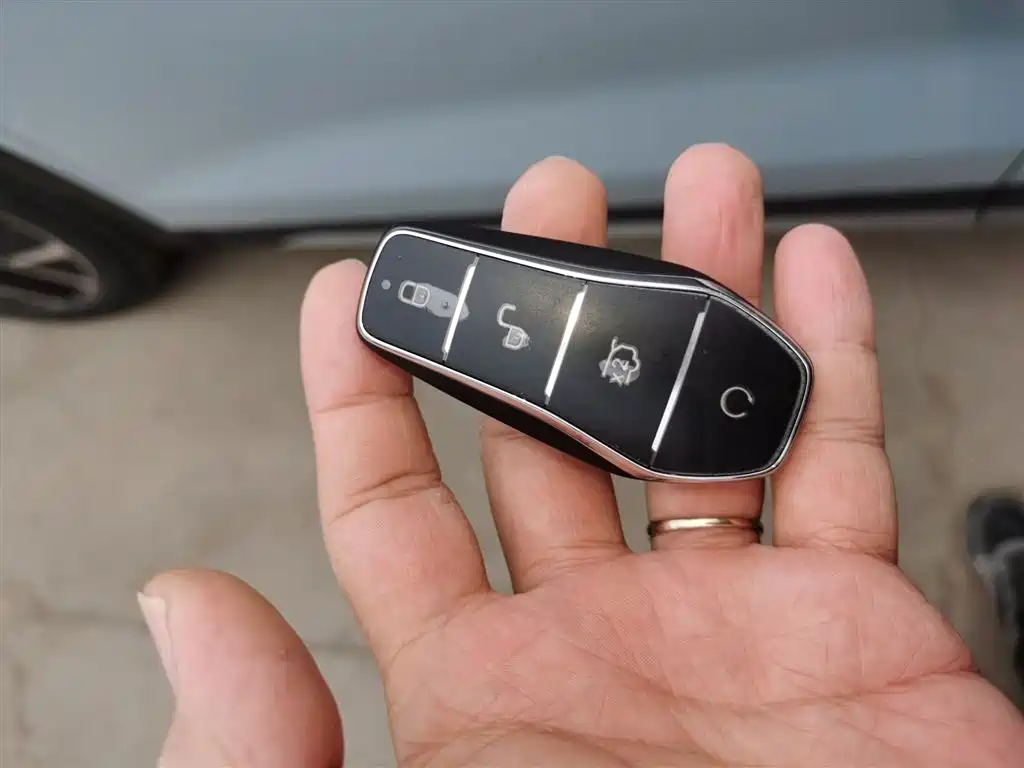 BYD Song L DM-i 2025 Smart Driving Edition 160km Excellence Type фото 17