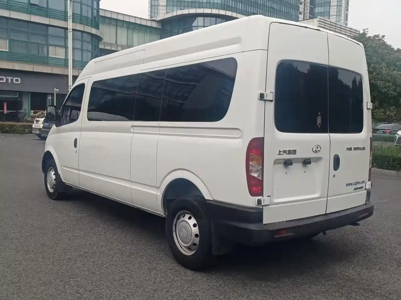 SAIC Maxus Xintu V80 2015 2.5T Manual Proud Transporter Edition Long Wheelbase Medium Roof фото 6