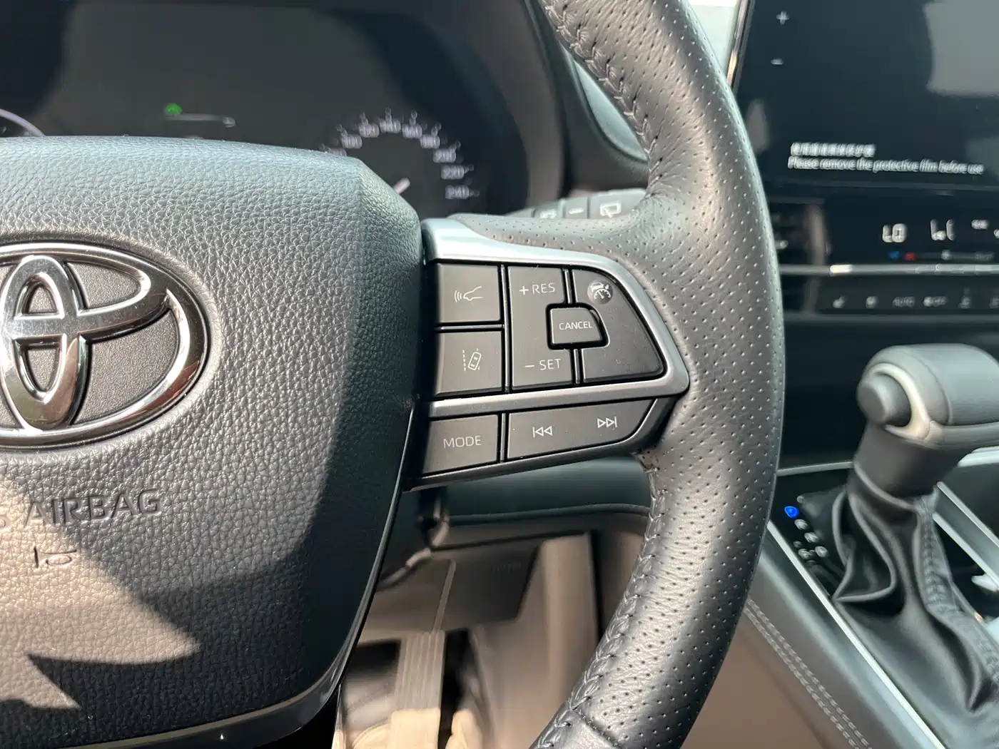 Toyota Sienna 2024 2.5L Hybrid 4WD Premium Edition фото 13