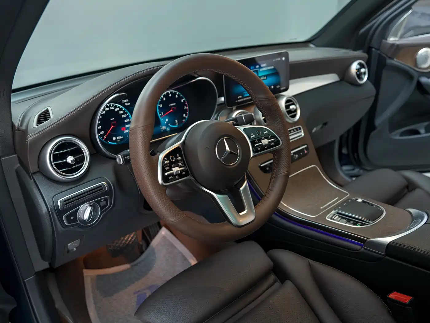 Mercedes-Benz GLC 2022 Facelift II GLC 260 L 4MATIC Luxury фото 10