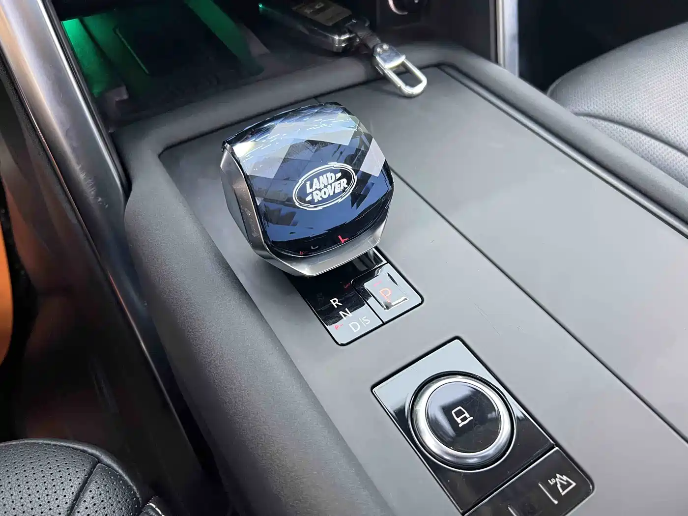 Land Rover Discovery 2021 360PS R-Dynamic S фото 21