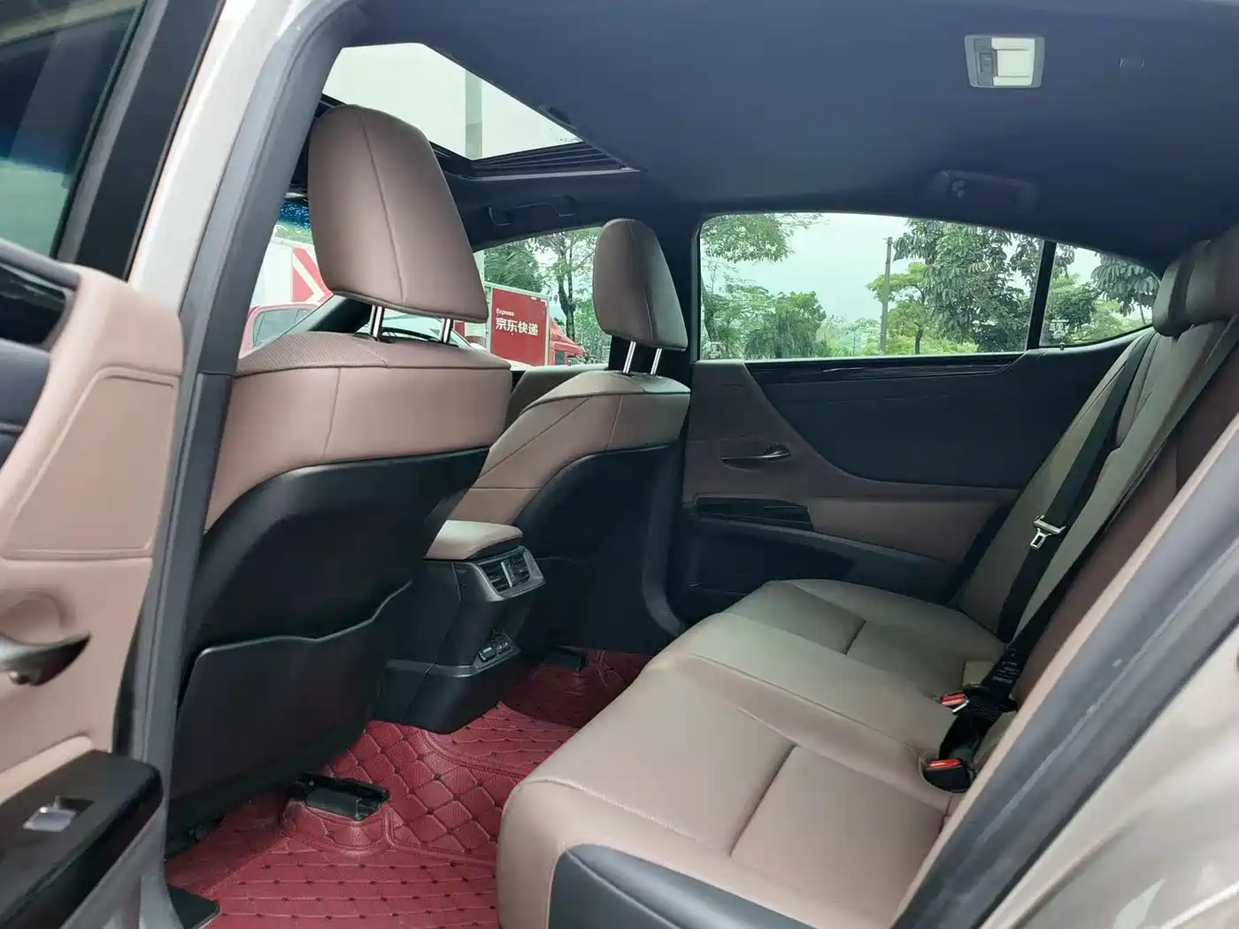 Lexus ES 2021 200 Excellence Edition фото 6