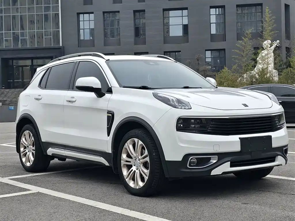 Lynk & Co 01 2017 2.0T 2WD Pro Version фото 12