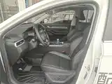 Фото 15 - Geely Emgrand