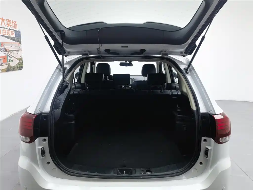 Mitsubishi Outlander 2021 2.4L 4WD Yaodong Edition 5-seater фото 16