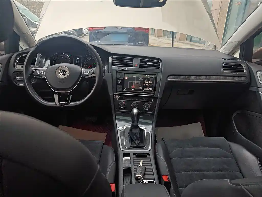Volkswagen Golf 2019 280TSI DSG Luxury (China V) фото 6