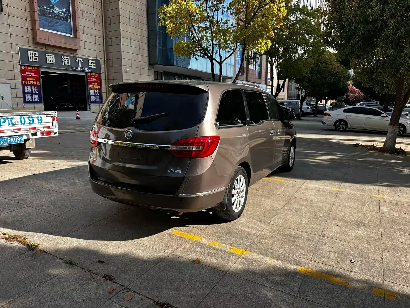 Buick GL8 2014 2.4L CT Luxury Business Comfort фото 9