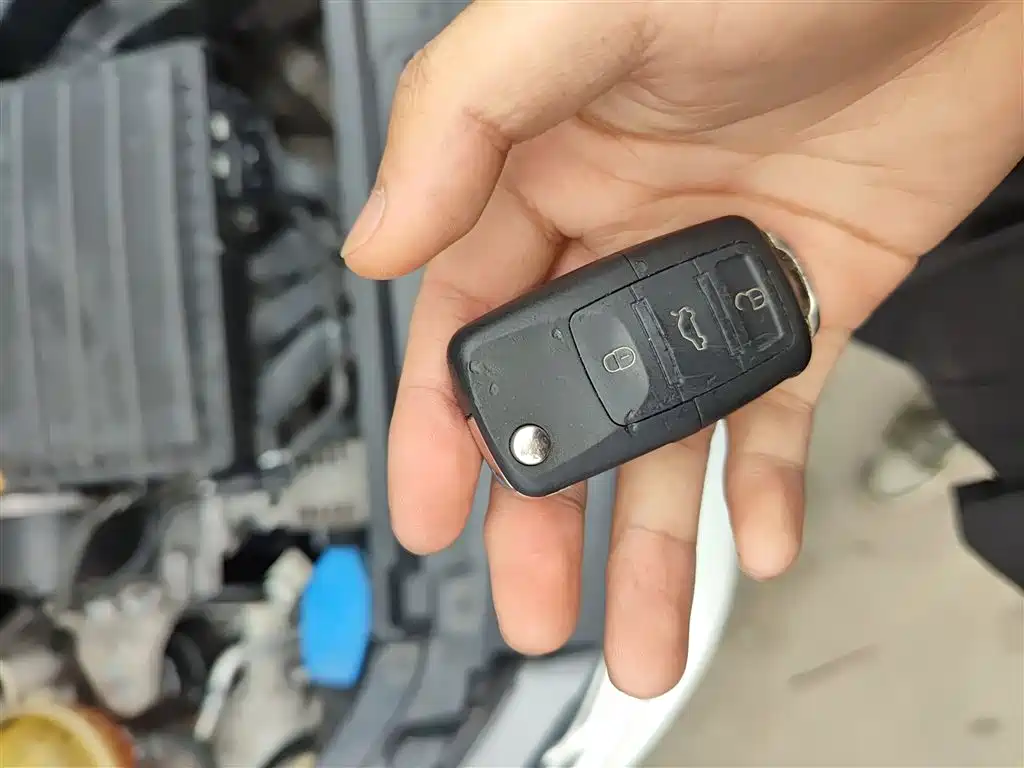 Volkswagen Polo 2014 1.6L Automatic Comfort Edition фото 9