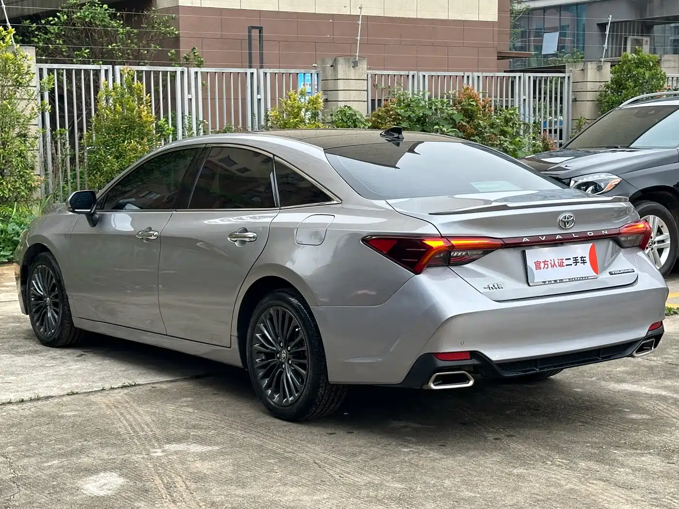 Toyota Avalon 2019 2.5L Touring Premium Edition China VI фото 7