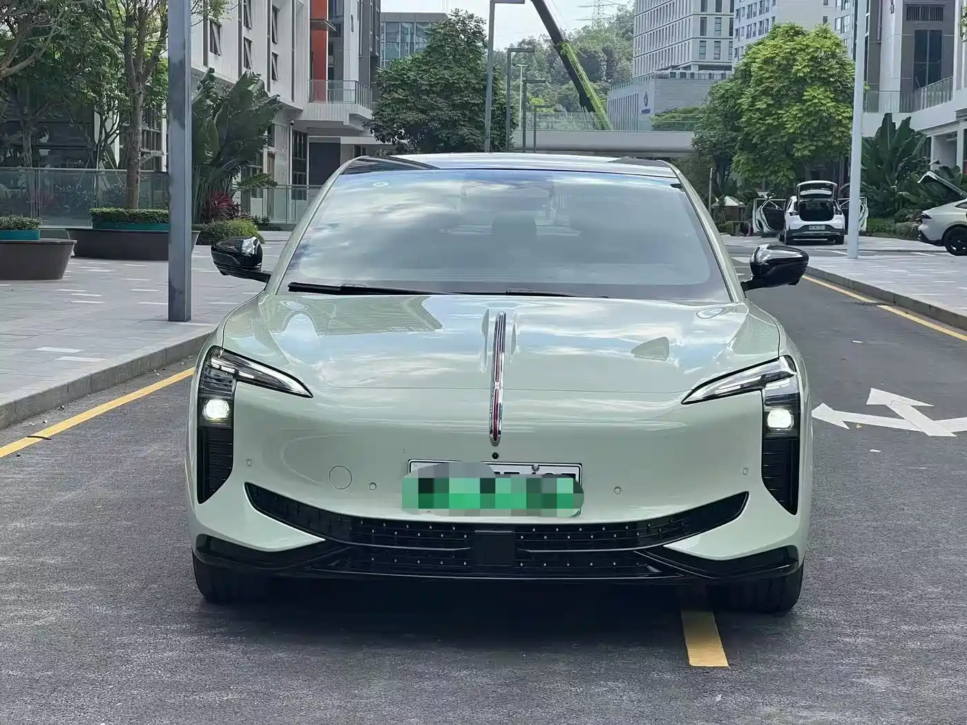 Hongqi EH7 2025 600 Smart Selection Edition фото 2