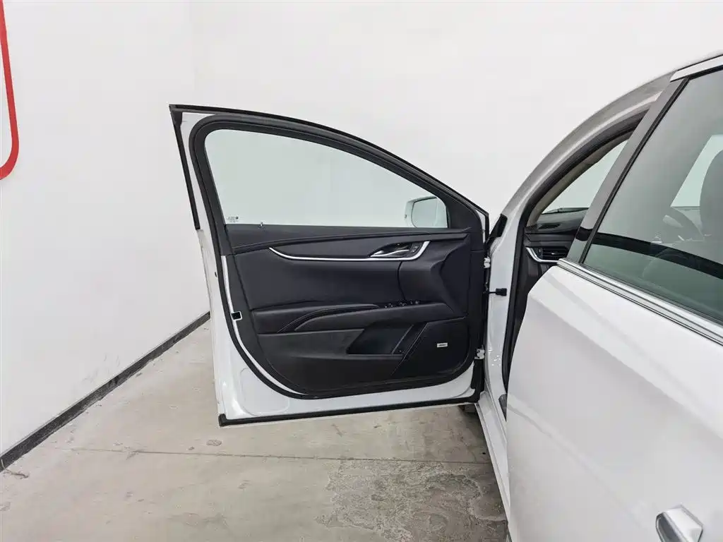 Cadillac XTS 2018 28T Technology фото 8