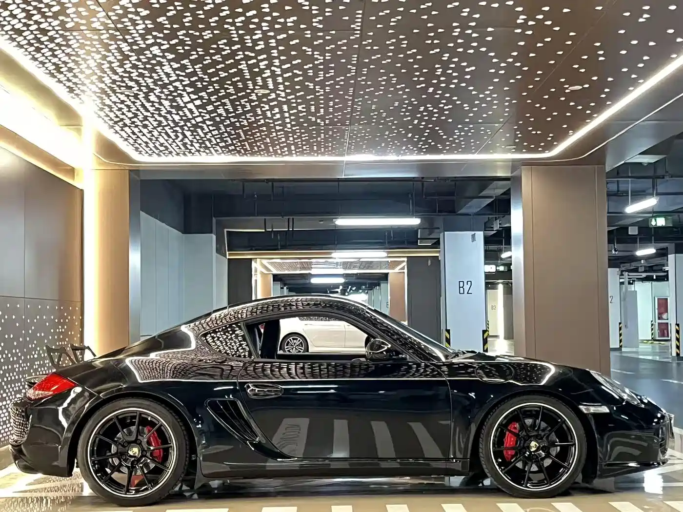 Porsche Cayman 2012 Cayman Black Edition 2.9L фото 2
