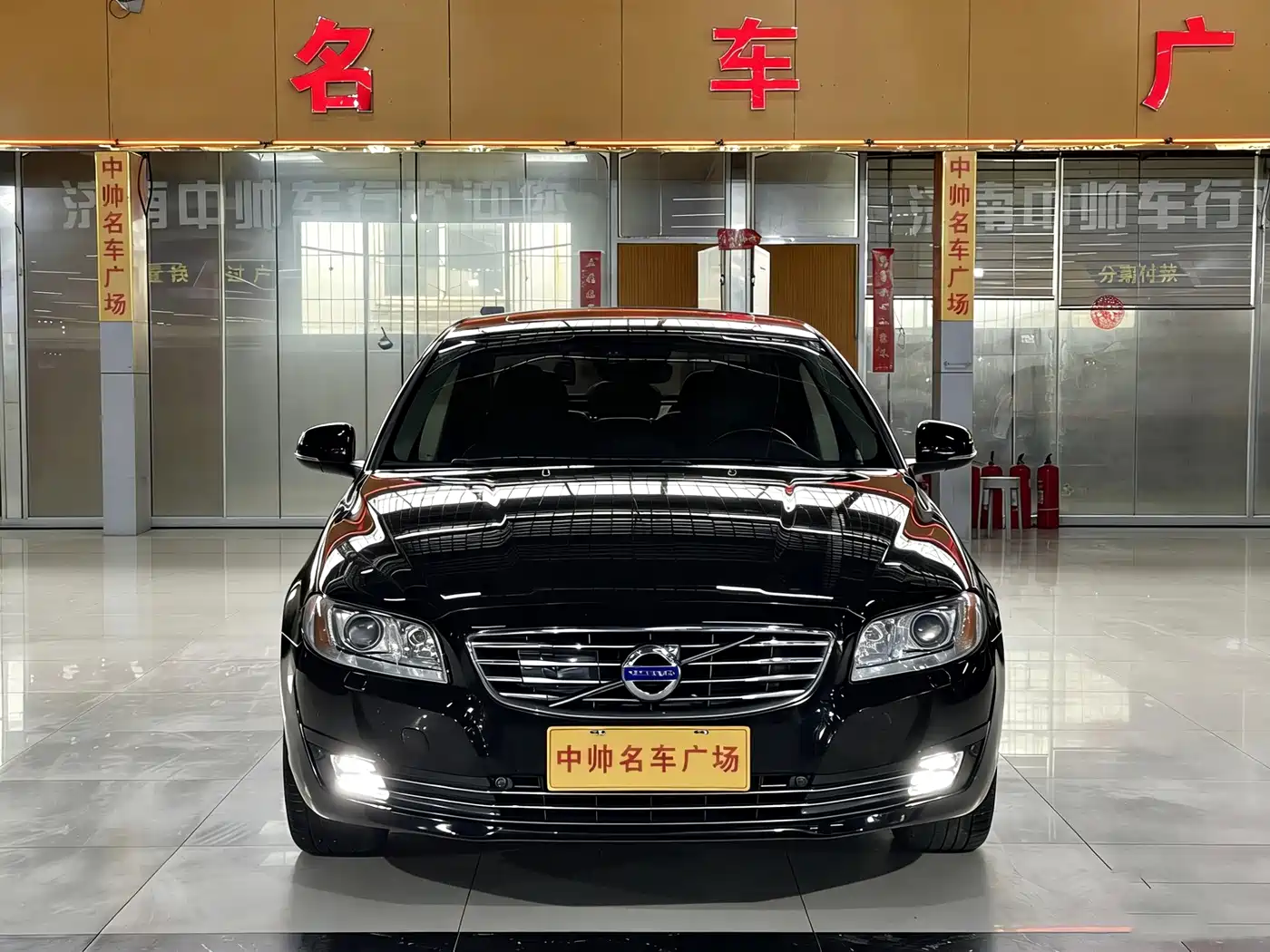 Volvo S80L 2015 2.0T T5 Inscription Edition фото 2