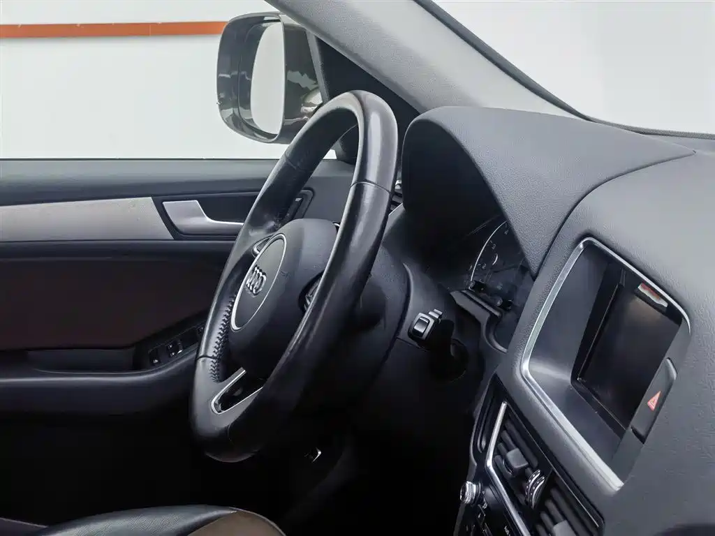Audi Q5 2016 40 TFSI Technology Model фото 22