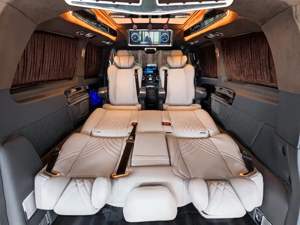 Mercedes-Benz Vito 2021 2.0T Business Edition 7-seater фото 12