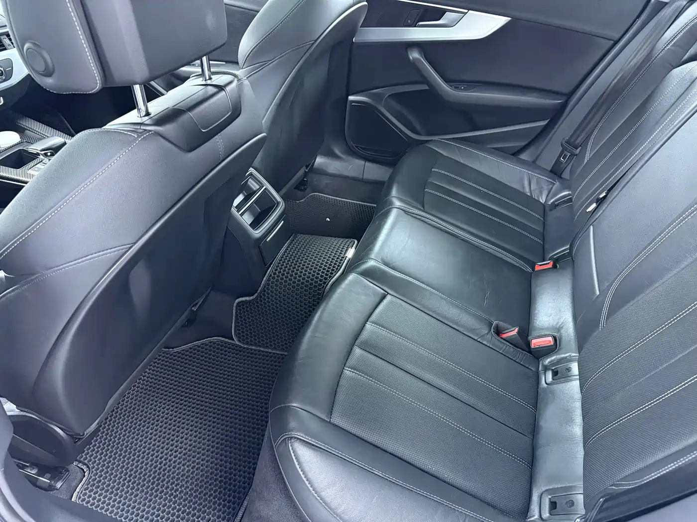 Audi A4L 2020 40 TFSI Fashion Dynamic Edition фото 6