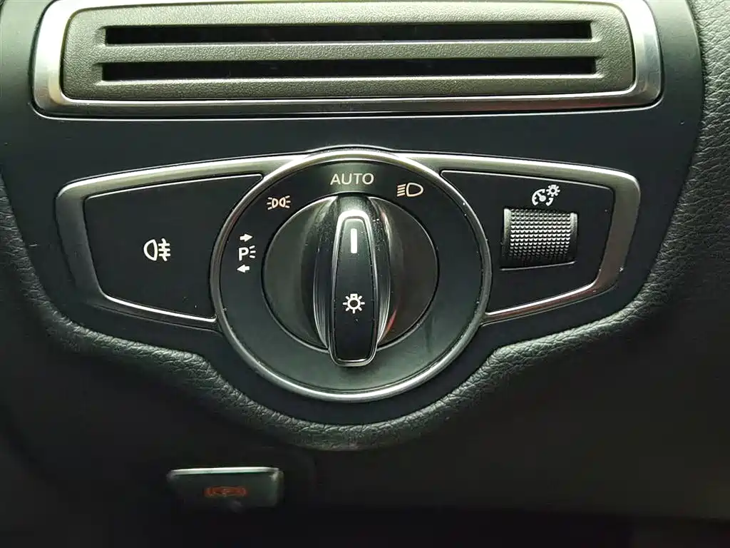 Mercedes-Benz C-Class 2018 C 200 Sport Edition фото 21