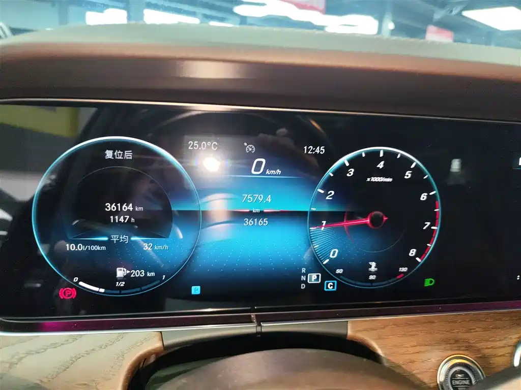 Mercedes-Benz E-Class 2022 Second Facelift E 300 L Luxury фото 8