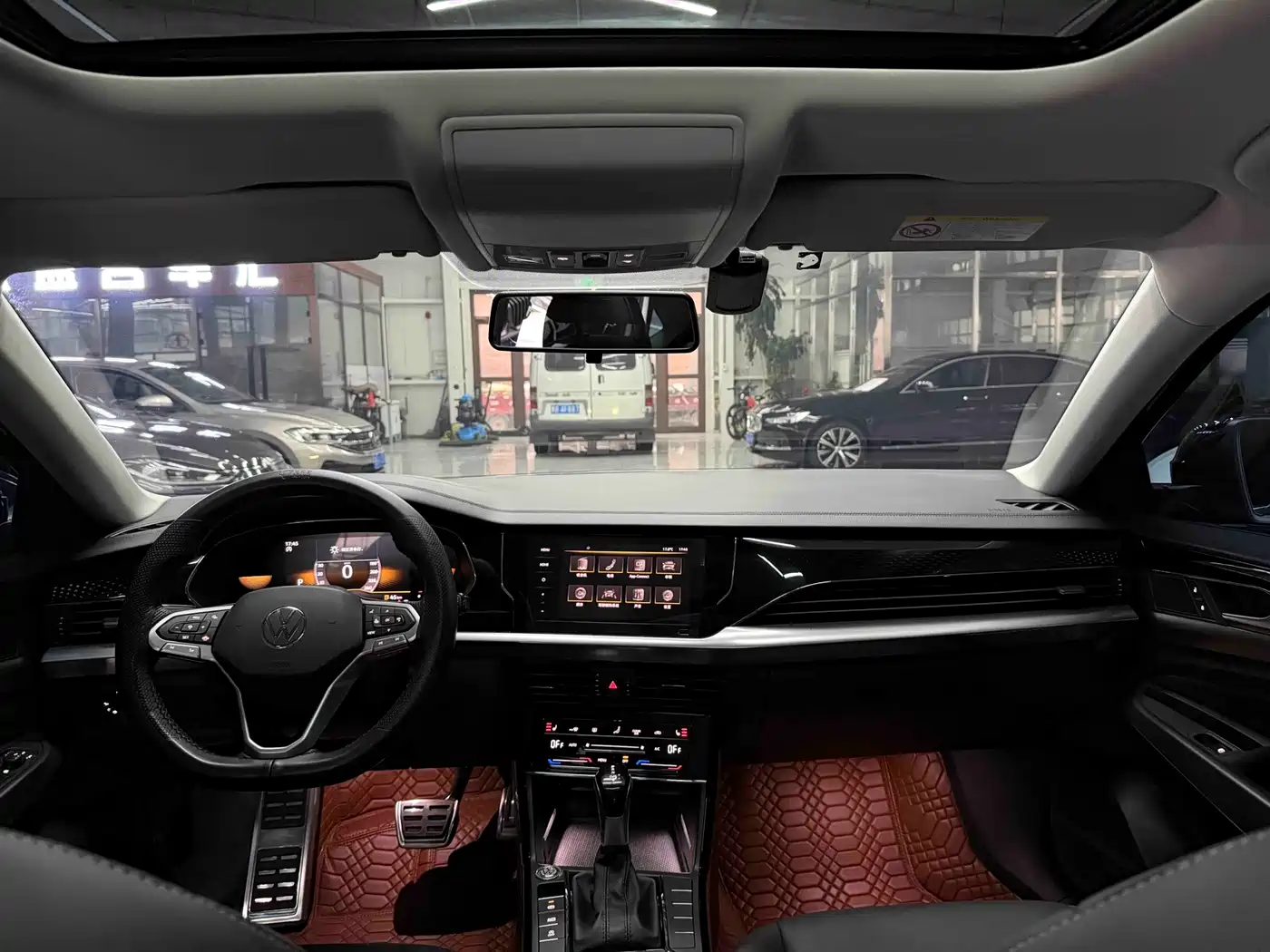 Volkswagen Passat 2023 280TSI Starlight Elite Edition фото 13