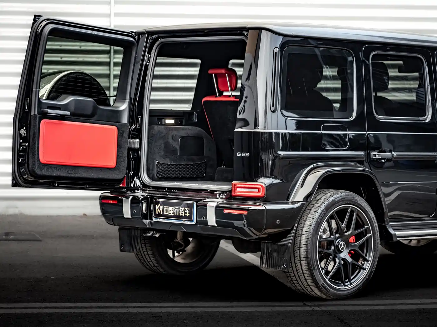 Mercedes-Benz G-Class AMG 2022 AMG G 63 фото 4