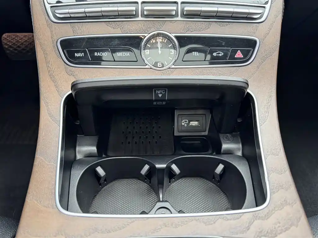 Mercedes-Benz E-Class 2020 E 260 L фото 13