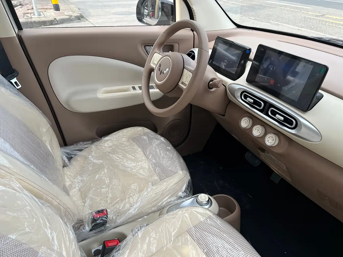 WULING AUTOMOBILE HONGGUANG MINIEV