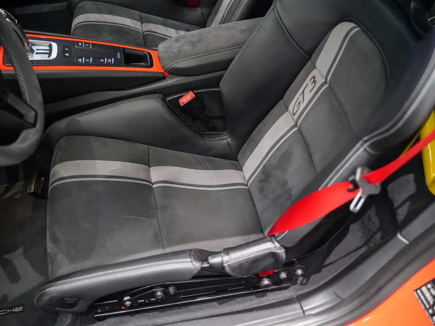 Porsche 911 2018 GT3 4.0L фото 10