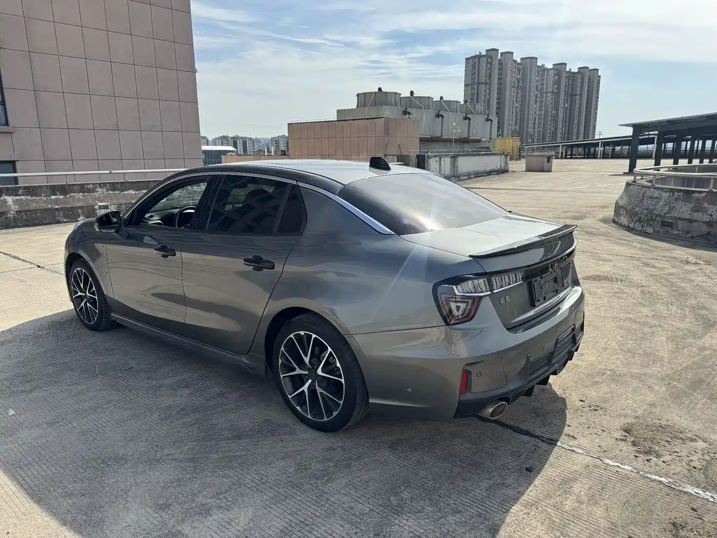 Lynk & Co 03 2021 2.0TD Auto Jin Champion Edition фото 4